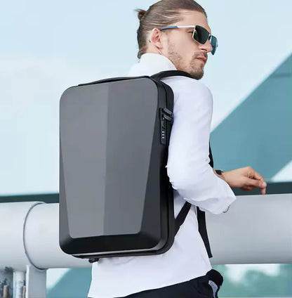VERSATRACK® | Energía, seguridad y estilo, todo en tu espalda.