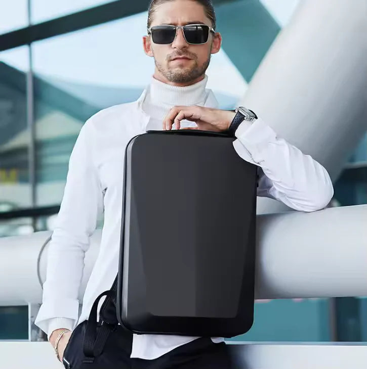 VERSATRACK® | Energía, seguridad y estilo, todo en tu espalda.